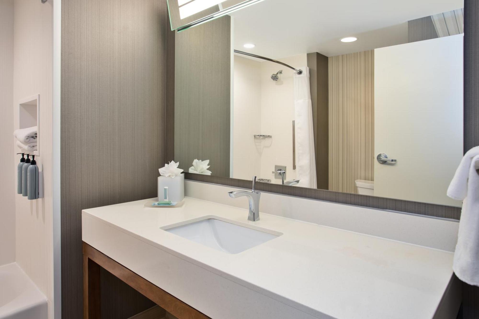 Courtyard By Marriott Dallas Flower Mound Bagian luar foto