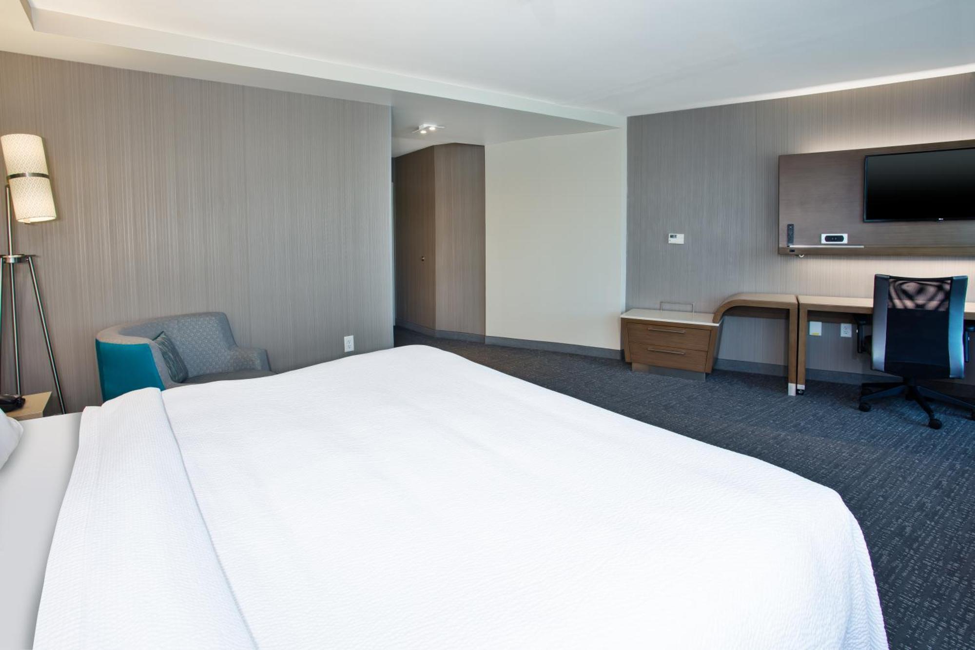 Courtyard By Marriott Dallas Flower Mound Bagian luar foto