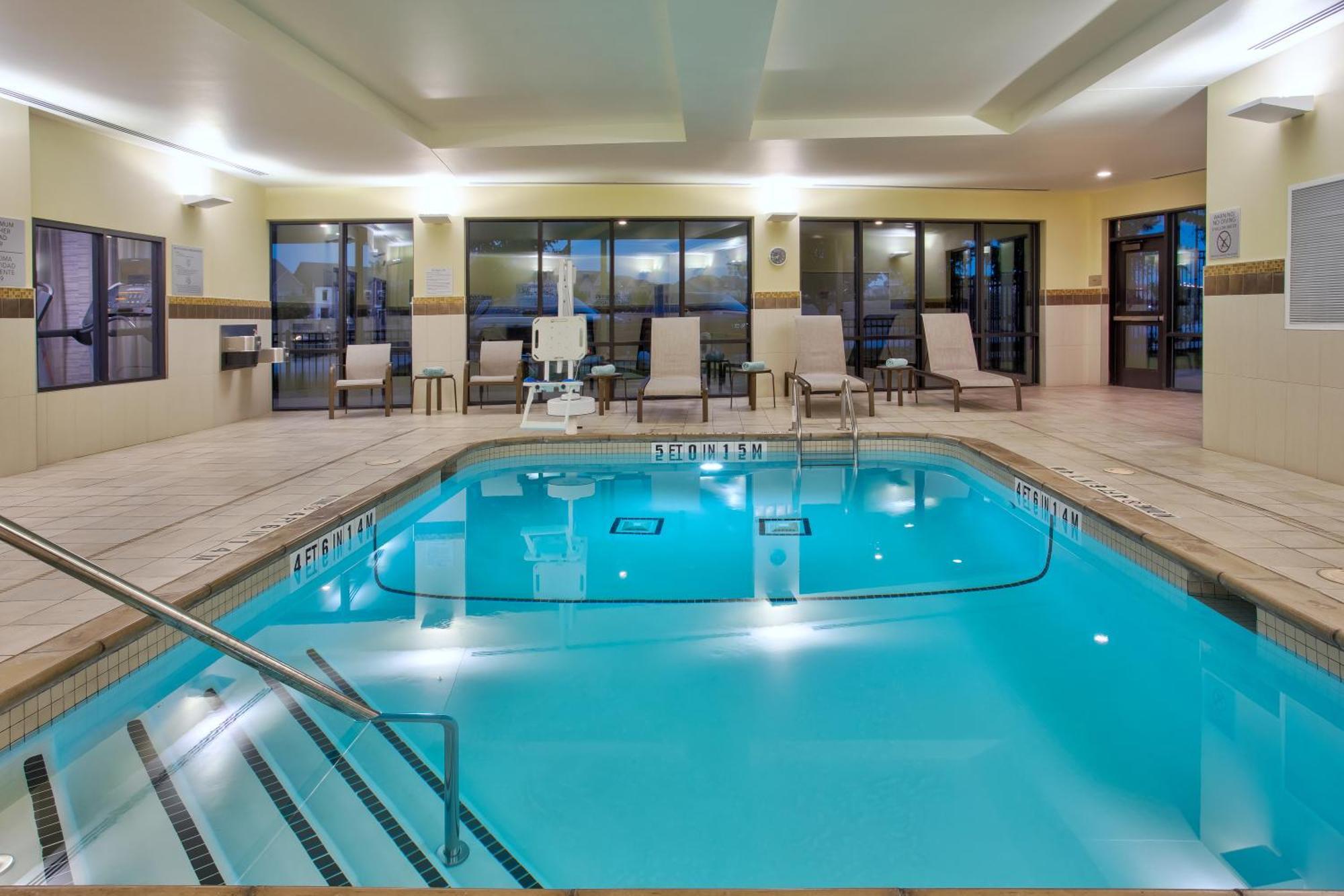 Courtyard By Marriott Dallas Flower Mound Bagian luar foto