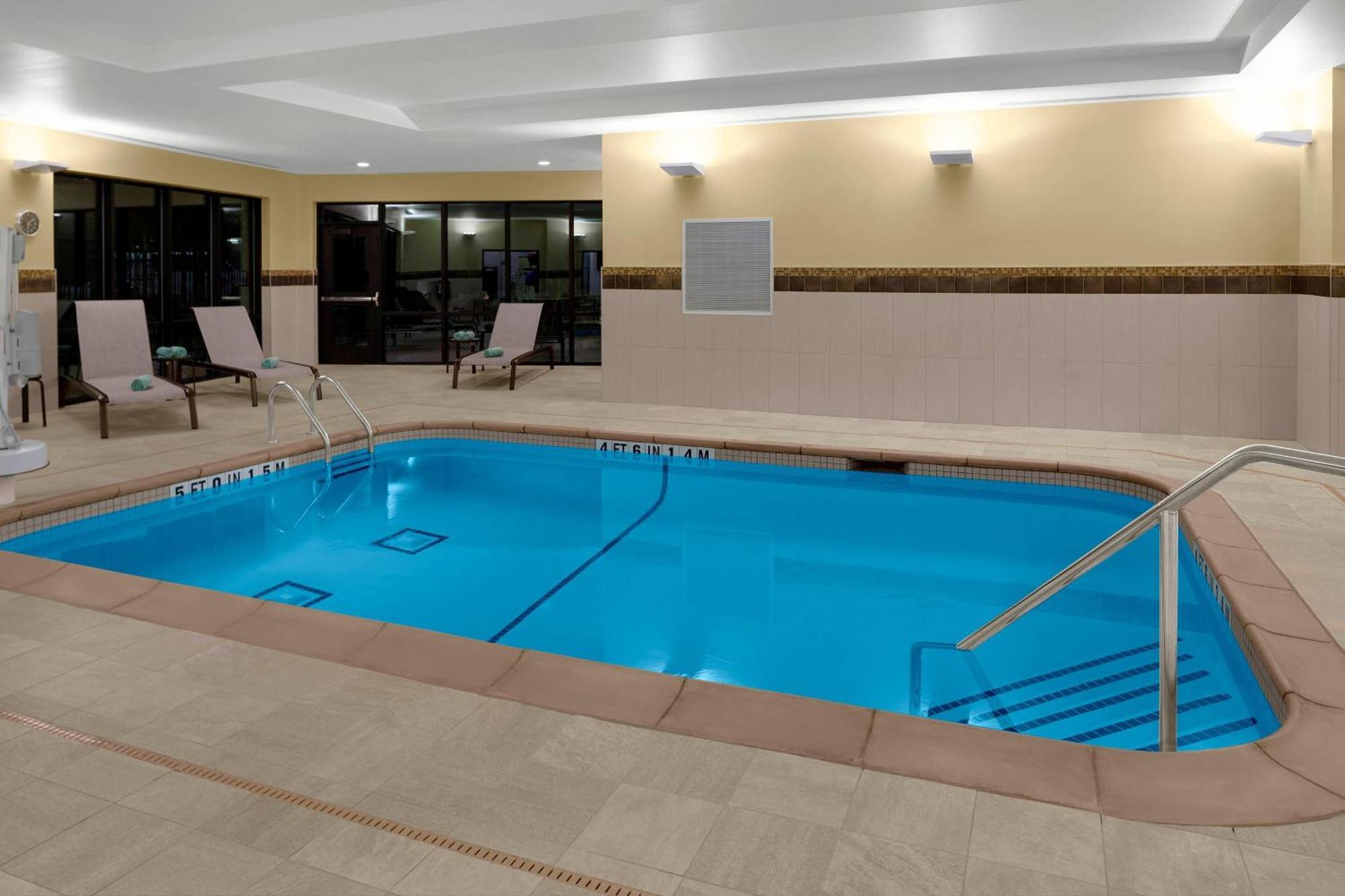 Courtyard By Marriott Dallas Flower Mound Bagian luar foto