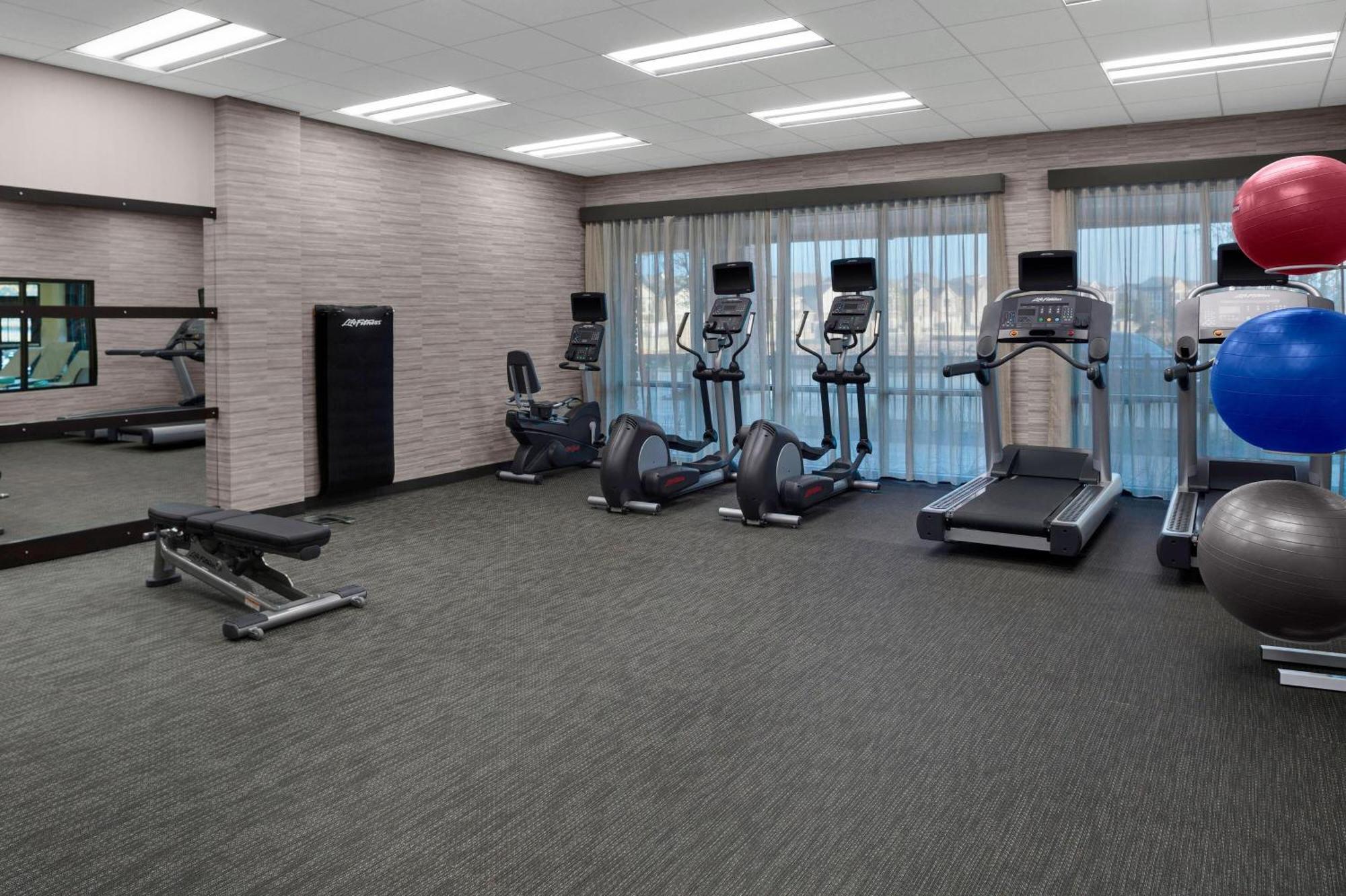Courtyard By Marriott Dallas Flower Mound Bagian luar foto