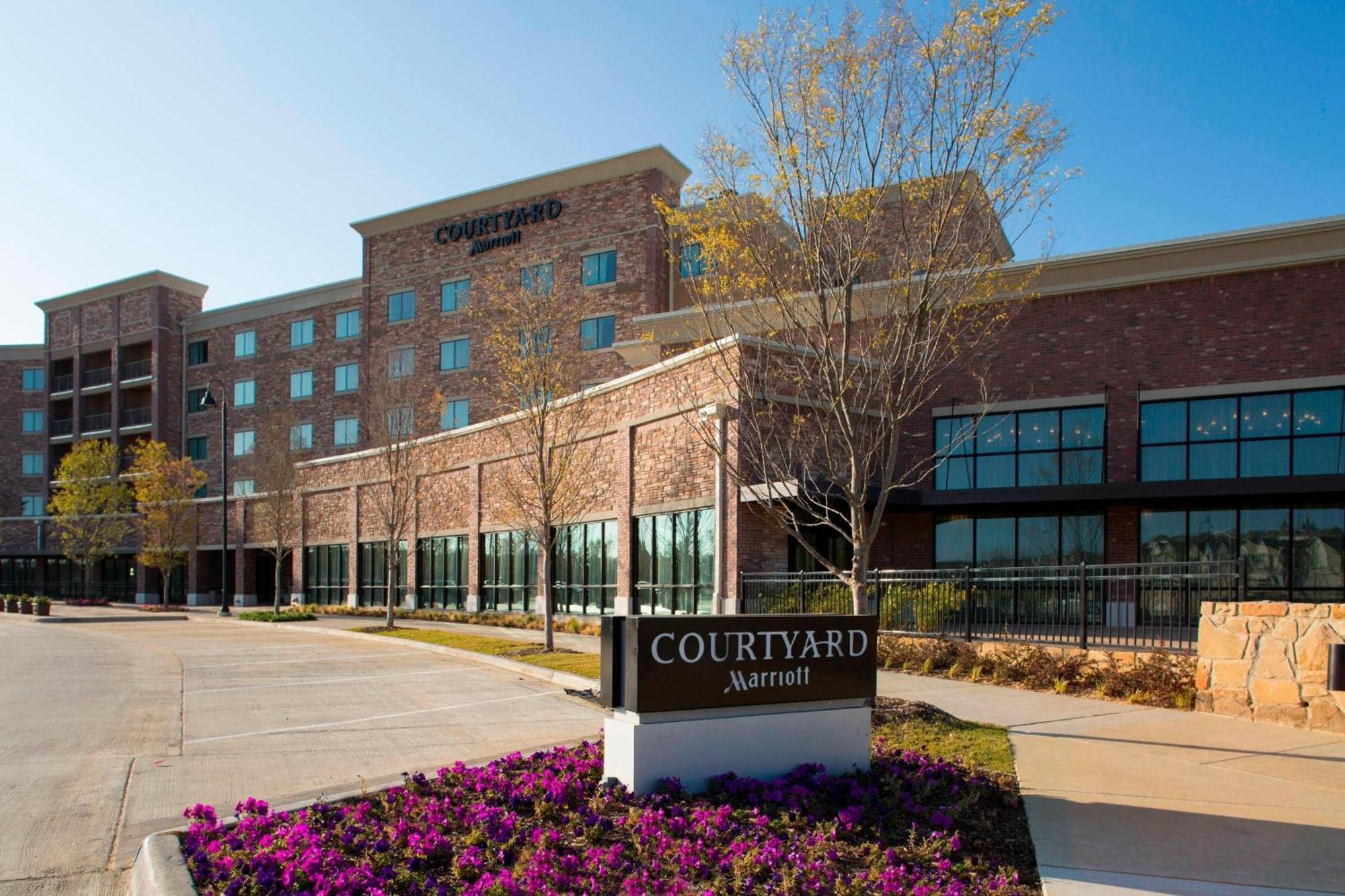 Courtyard By Marriott Dallas Flower Mound Bagian luar foto