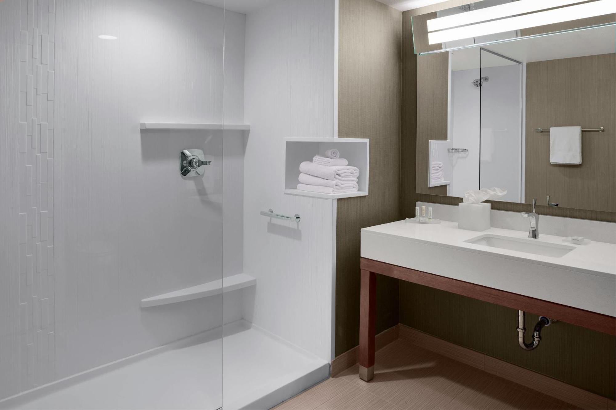Courtyard By Marriott Dallas Flower Mound Bagian luar foto